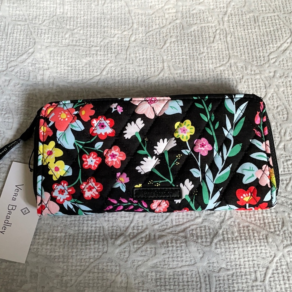 NWT Vera Bradley tangerine twist wallet